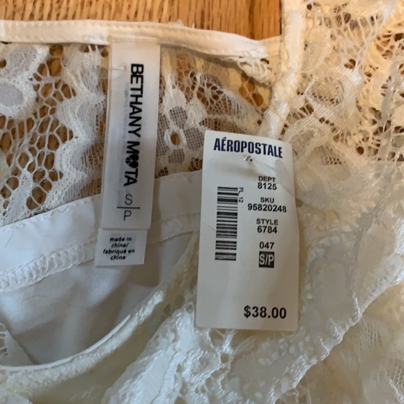 Long sleeved lace mini dress Aeropostale NWT - Picture 2 of 4